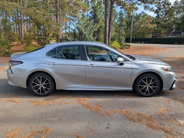 2023 Toyota Camry SE photo 2