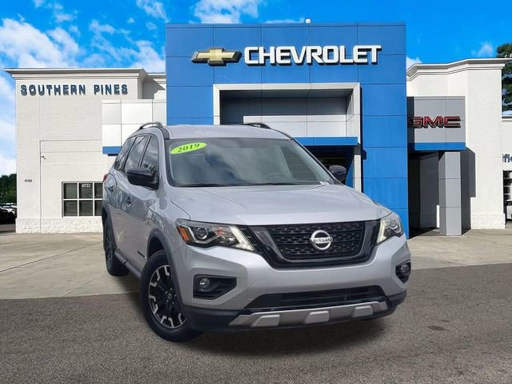 Used 2019 Nissan Pathfinder SV