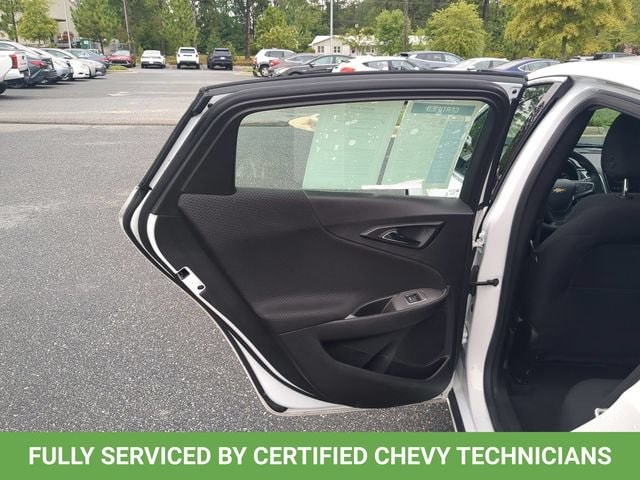 2025 Chevrolet Malibu 1LT - Photo 35