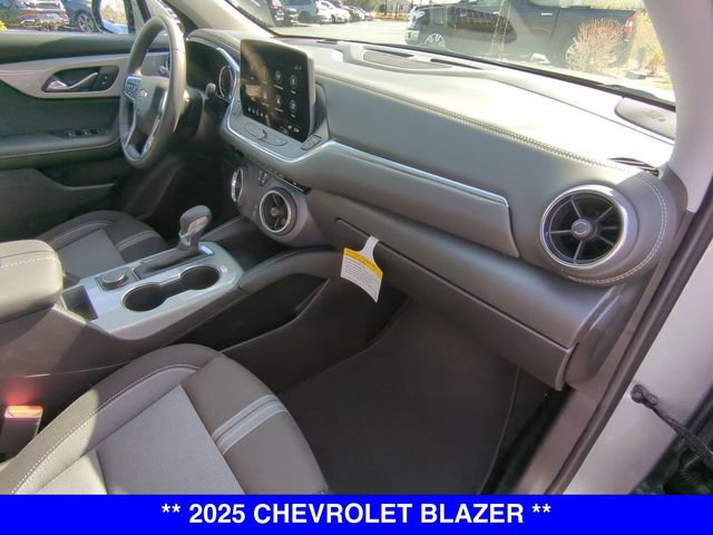 2025 Chevrolet Blazer 2LT - Photo 44
