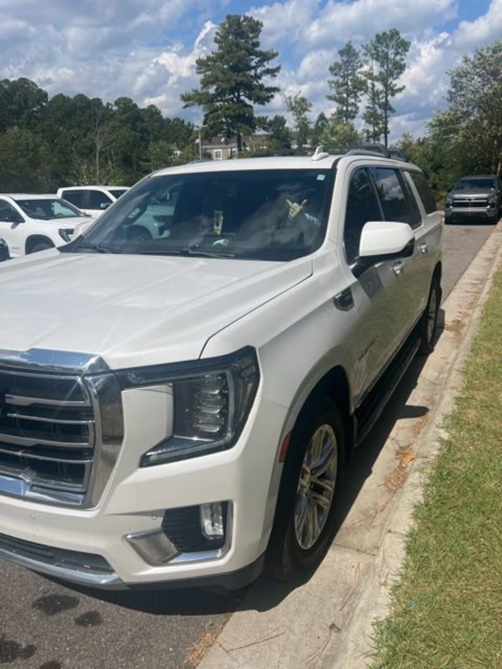 Used 2021 GMC Yukon XL SLT SUV