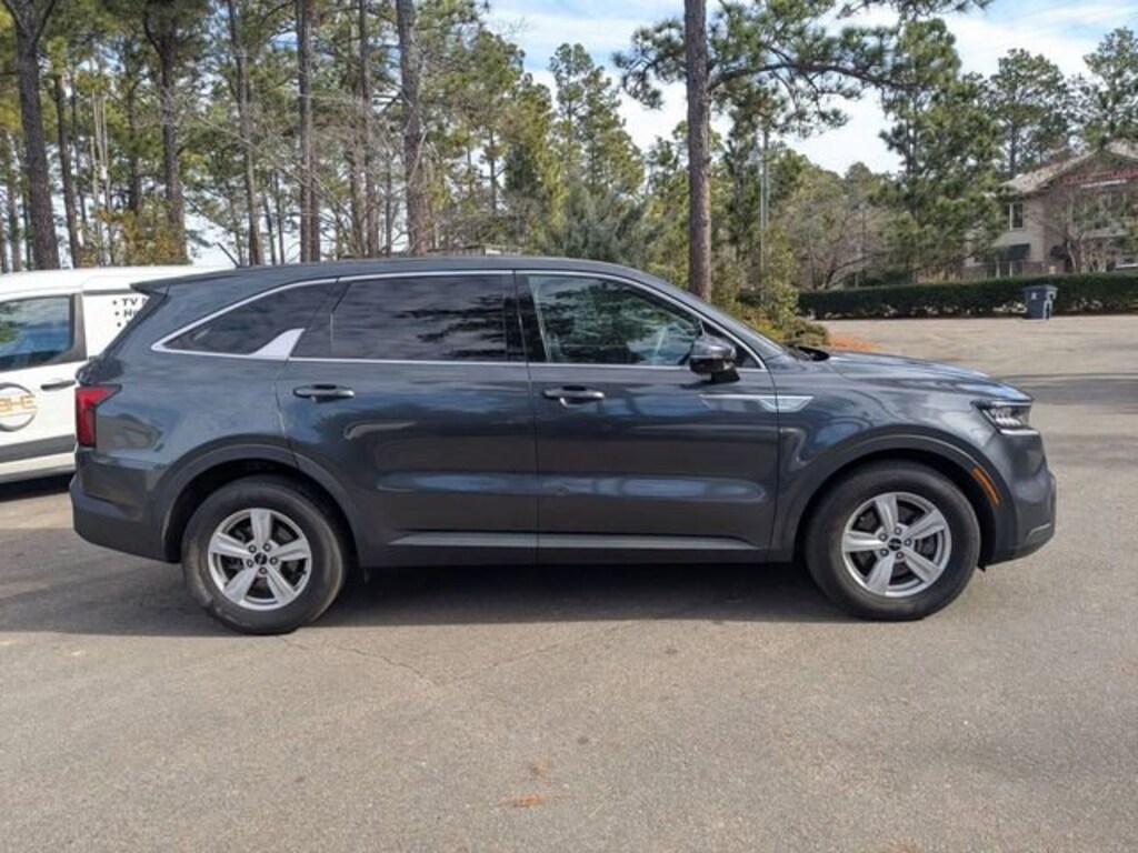 Used 2023 Kia Sorento LX SUV