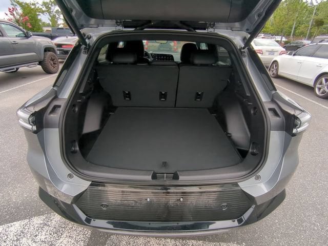 2025 Chevrolet Equinox EV LT - Photo 36