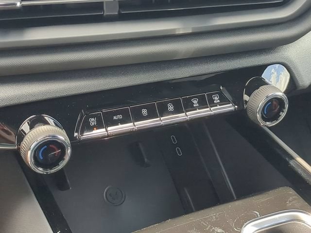 2025 Chevrolet Silverado EV LT - Photo 27