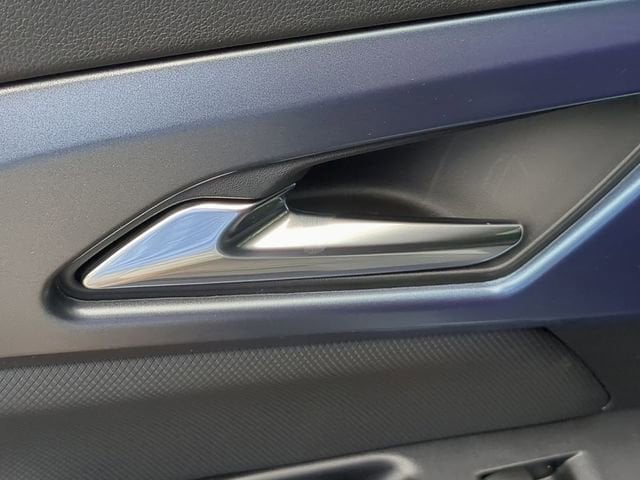 2025 Chevrolet Equinox EV LT - Photo 37