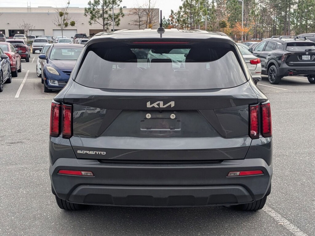 Used 2023 Kia Sorento LX SUV