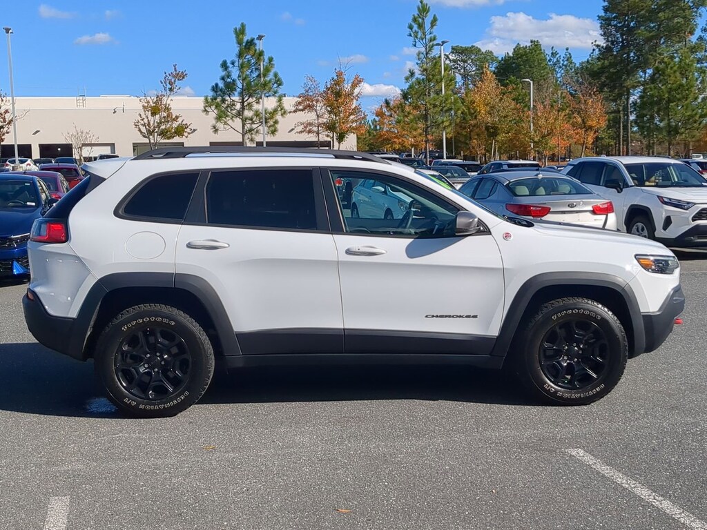 Used 2021 Jeep Cherokee Trailhawk SUV