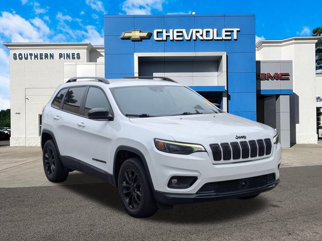 Used 2023 Jeep Cherokee Altitude Lux SUV