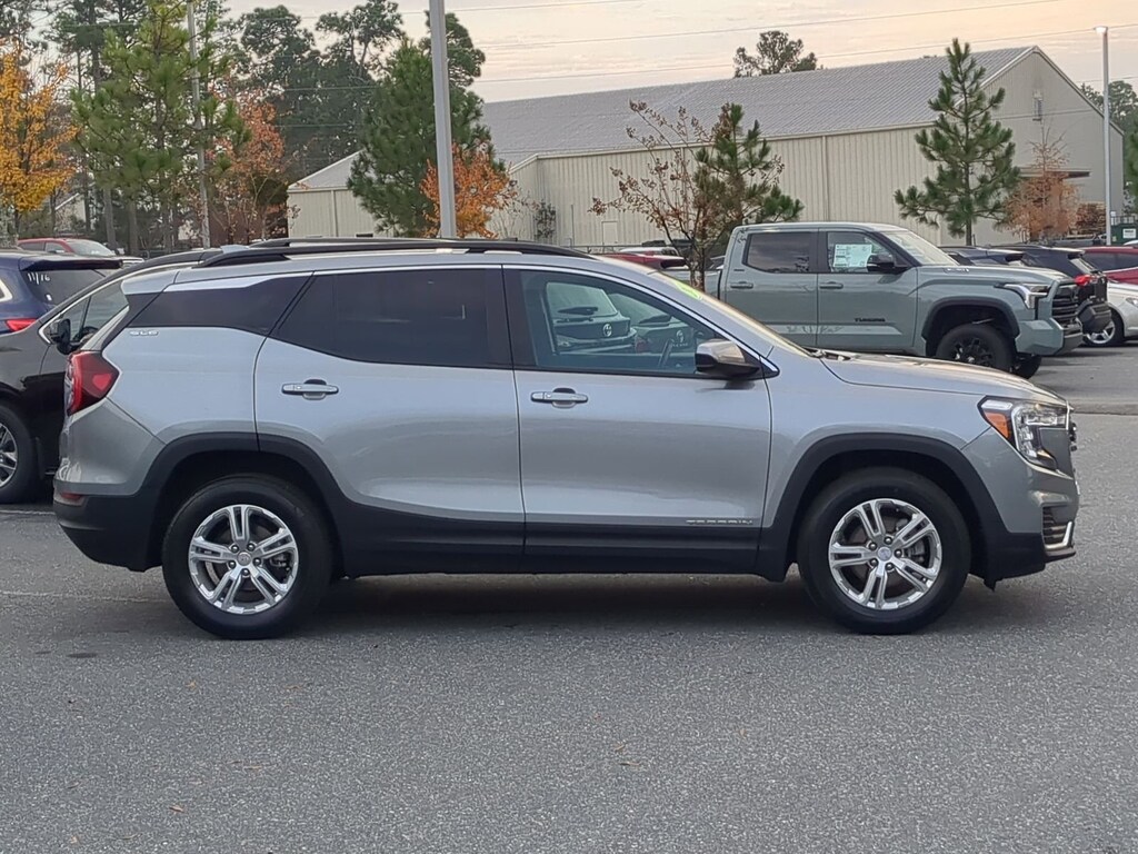 Used 2023 GMC Terrain SLE SUV