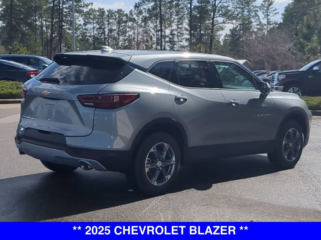 New 2025 Chevrolet Blazer LT w/2LT SUV