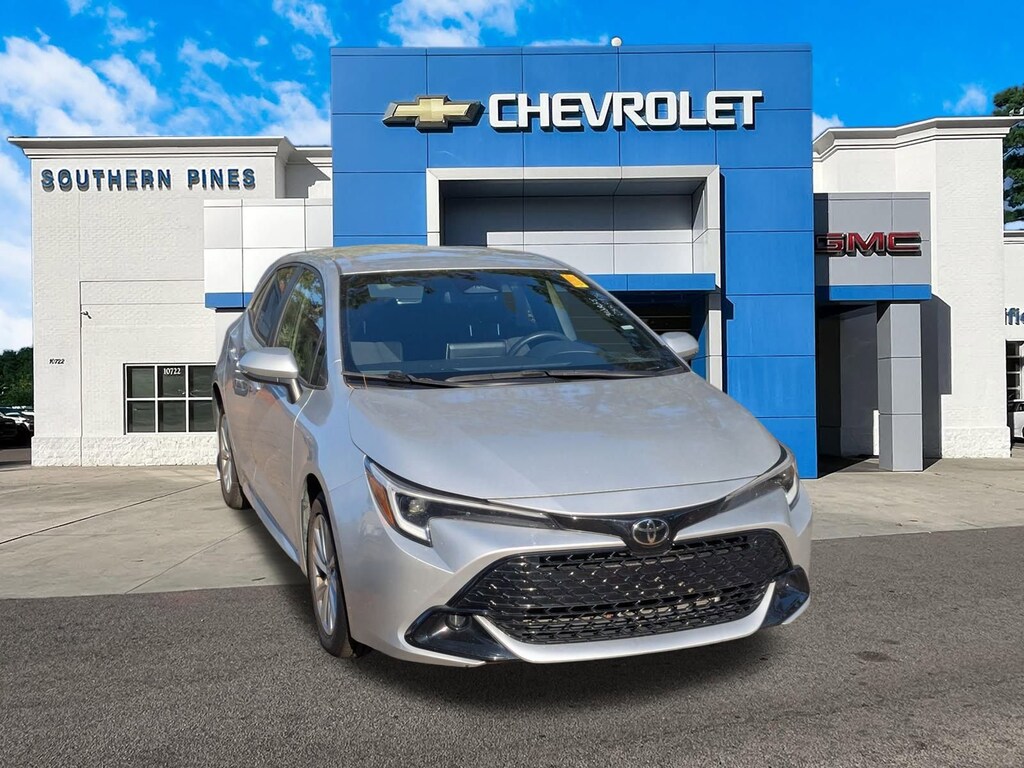 Used 2023 Toyota Corolla Hatchback SE Hatchback