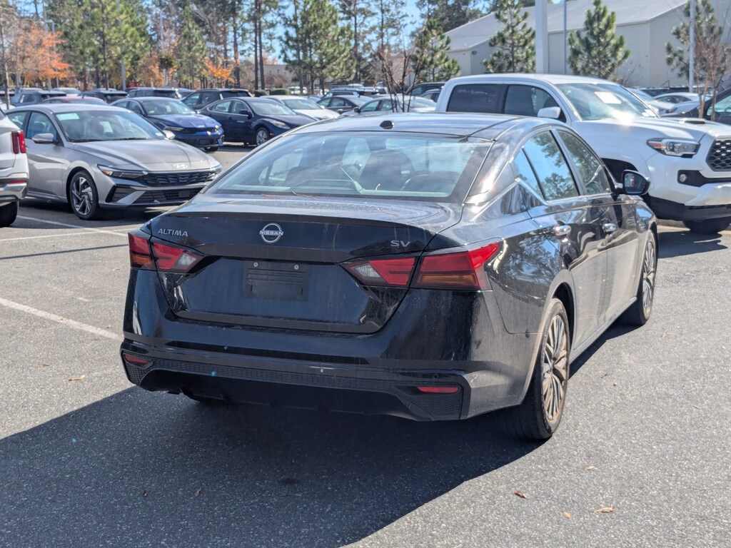 Used 2023 Nissan Altima 2.5 SV Sedan