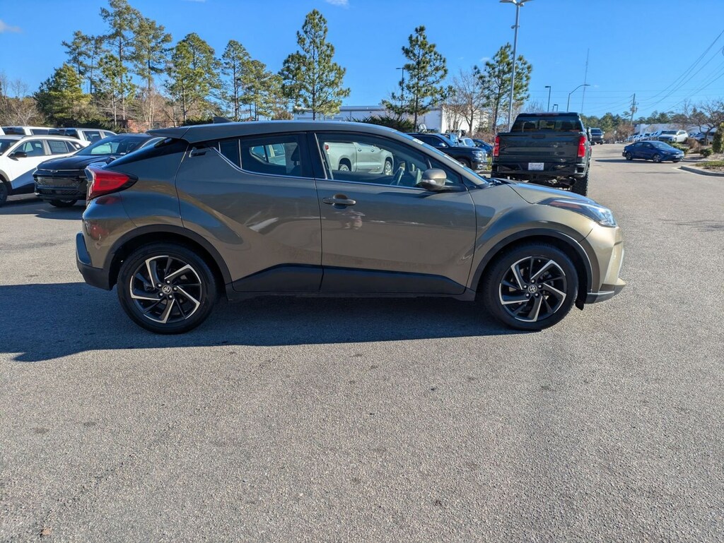 Used 2021 Toyota C-HR XLE SUV