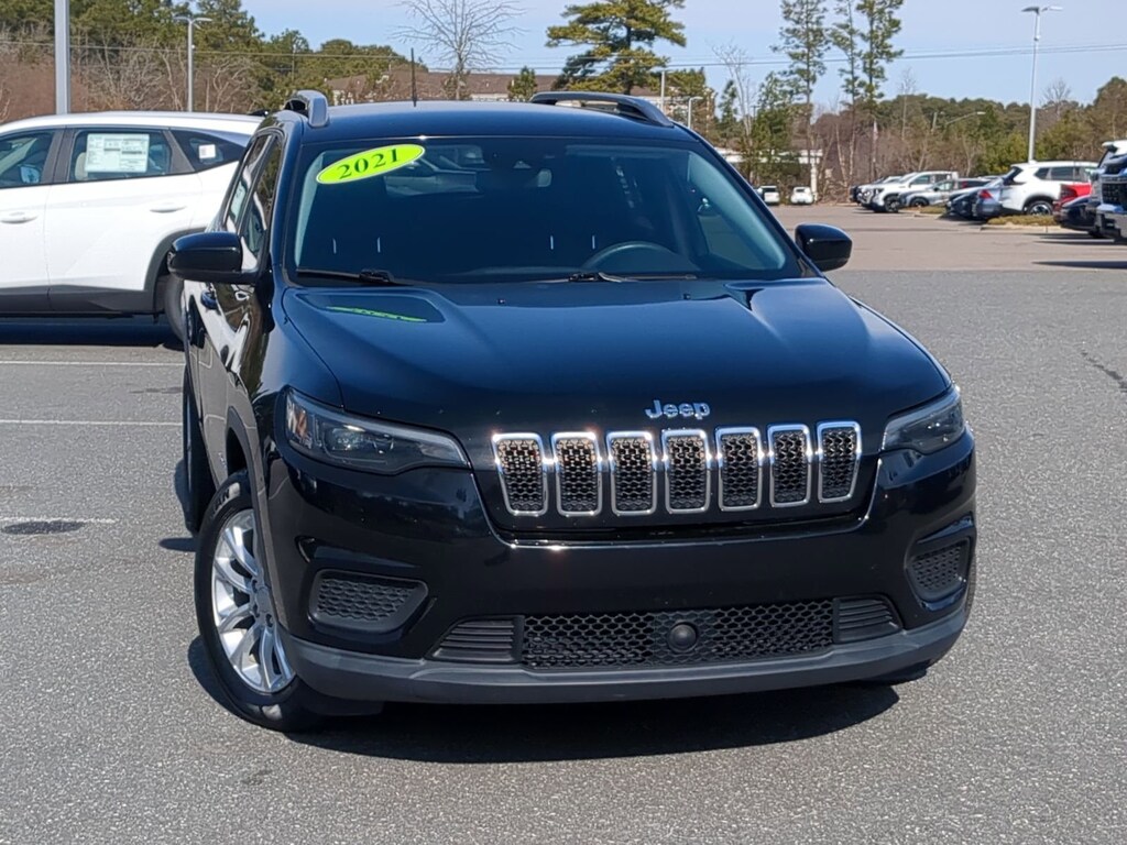 Used 2021 Jeep Cherokee Latitude SUV