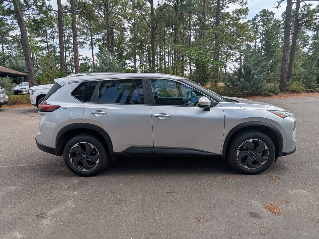 Used 2024 Nissan Rogue SV SUV