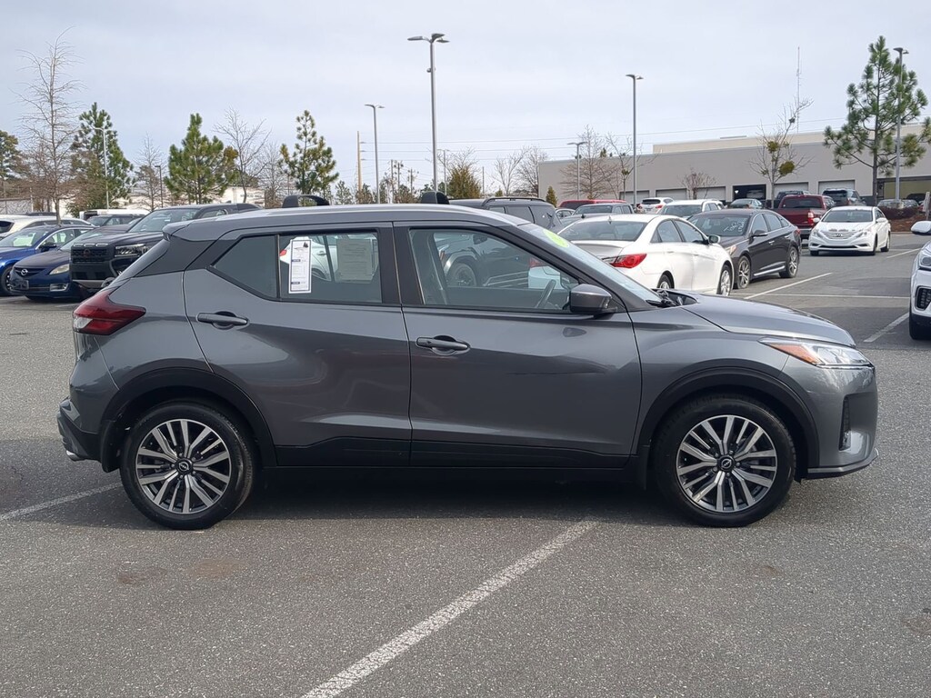 Used 2023 Nissan Kicks SV SUV