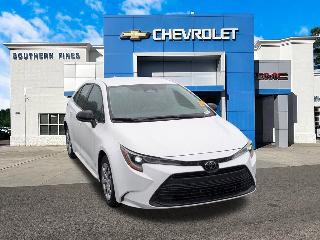 Used 2024 Toyota Corolla LE Sedan