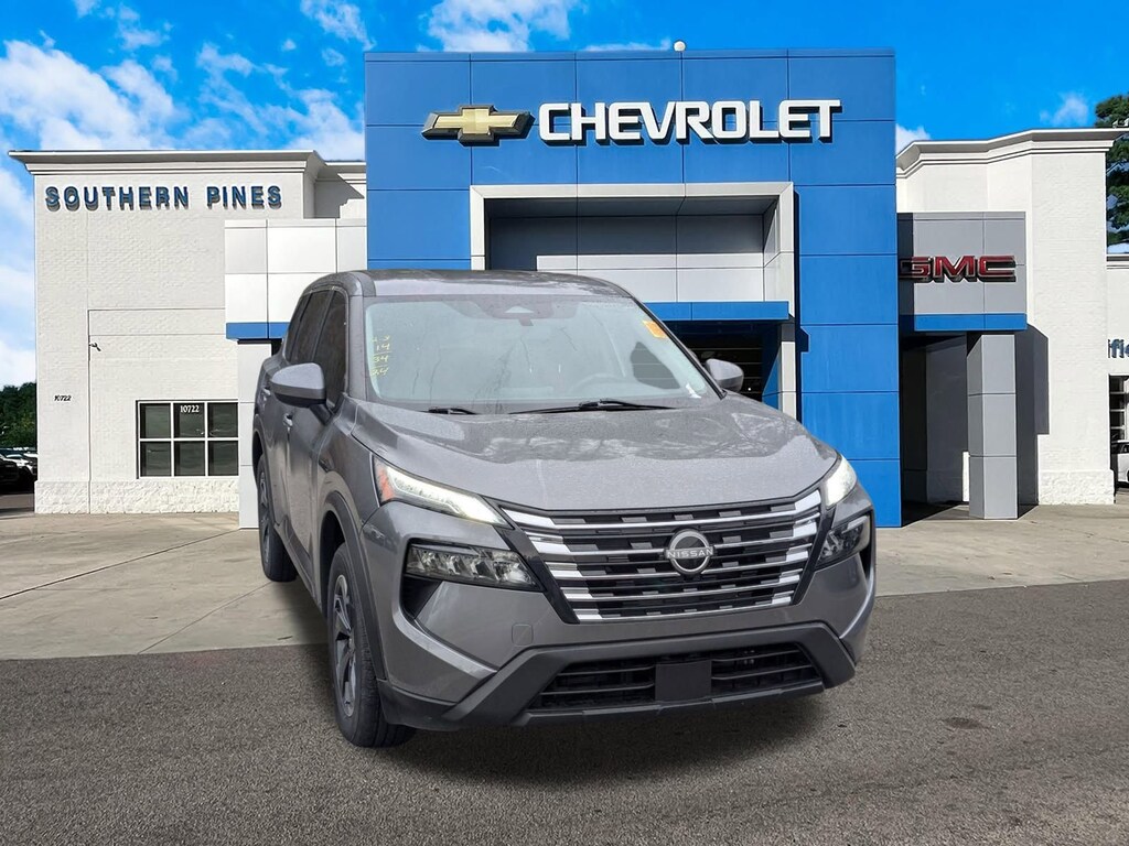 Used 2024 Nissan Rogue SV SUV