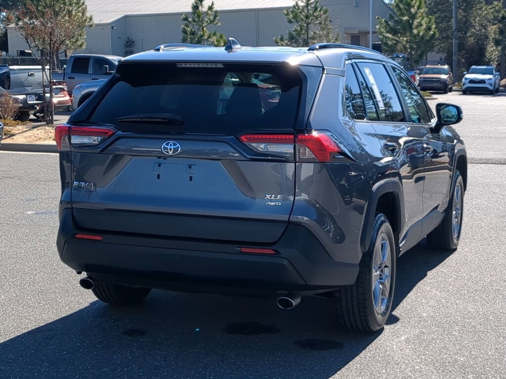 Used 2022 Toyota RAV4 XLE SUV