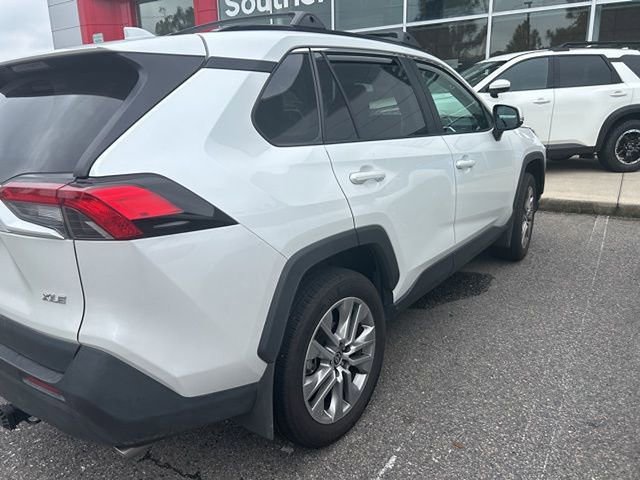 2023 Toyota RAV4 XLE Premium photo 4