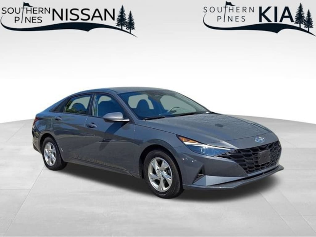 Used 2023 Hyundai Elantra SE Sedan