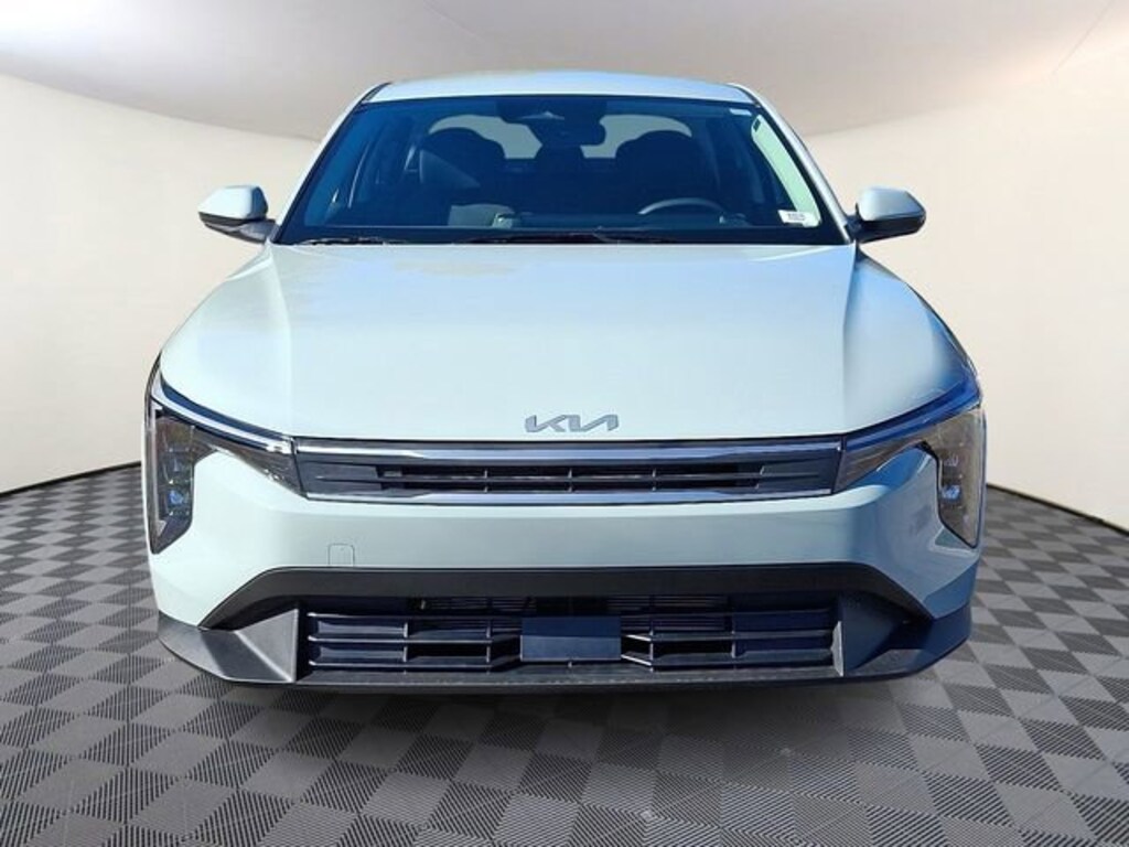 New 2025 Kia K4 LXS Sedan
