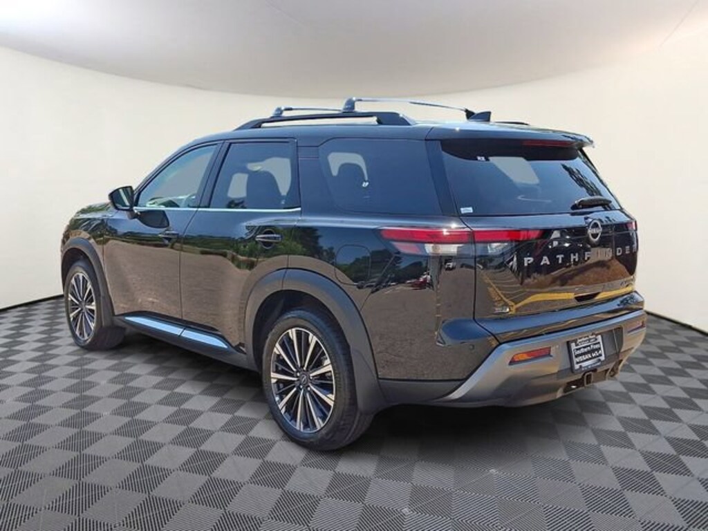New 2026 Nissan Pathfinder Platinum SUV