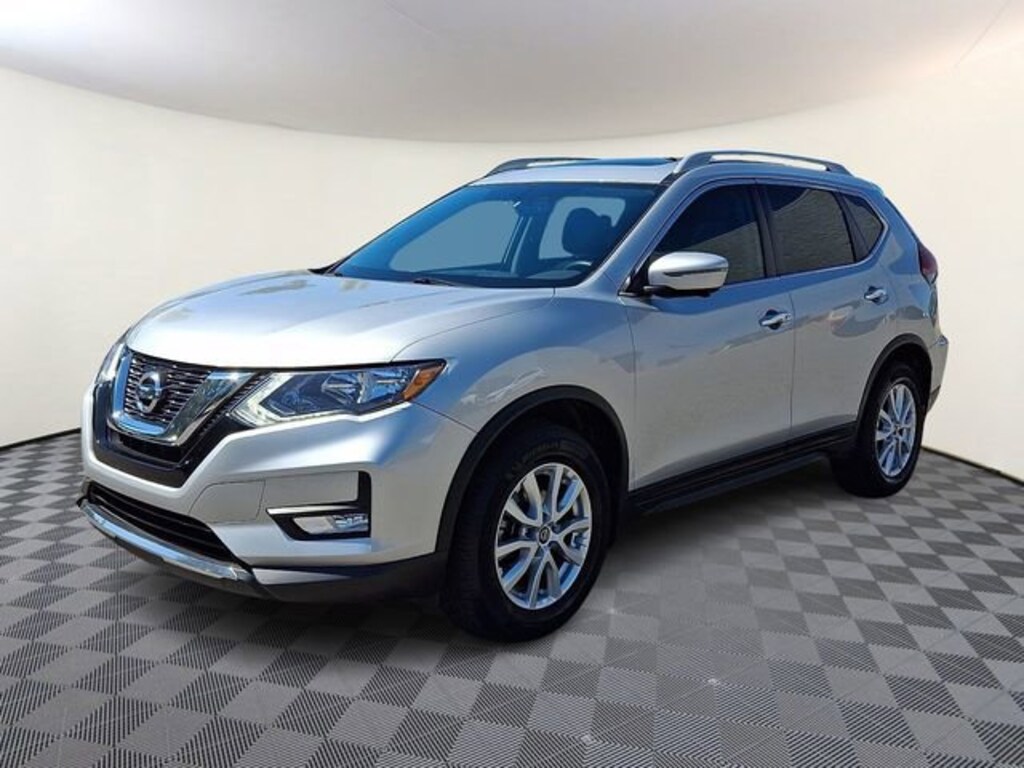 Used 2017 Nissan Rogue SV SUV
