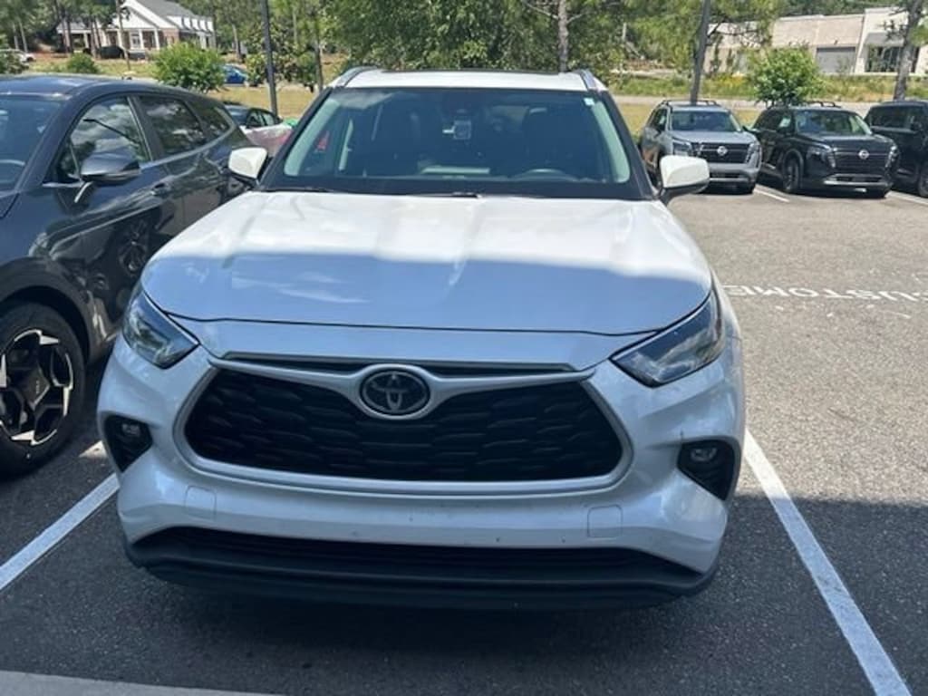Used 2023 Toyota Highlander XLE SUV