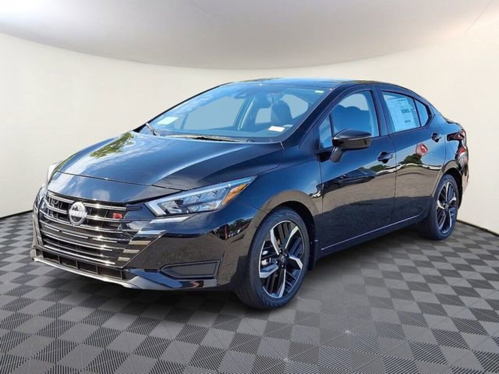 New 2025 Nissan Versa 1.6 SR Sedan