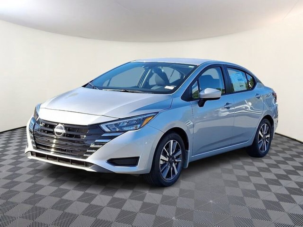 New 2025 Nissan Versa 1.6 SV Sedan