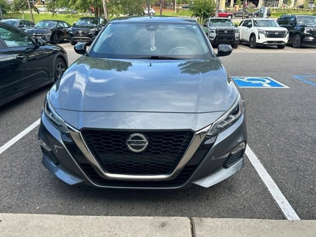 Used 2020 Nissan Altima 2.5 SR Sedan