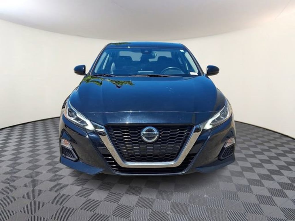Used 2021 Nissan Altima 2.5 SR Sedan