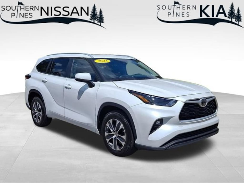 Used 2023 Toyota Highlander XLE SUV