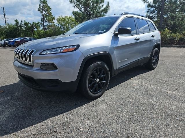 2017 Jeep Cherokee Sport photo 2