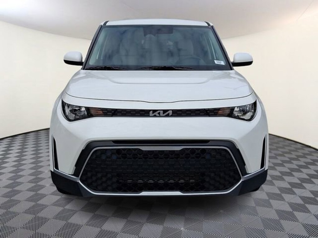 New 2025 Kia Soul LX Hatchback