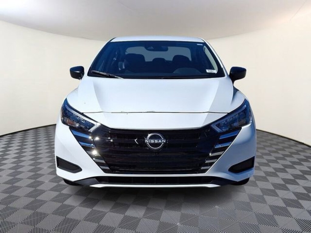 New 2025 Nissan Versa 1.6 S Sedan