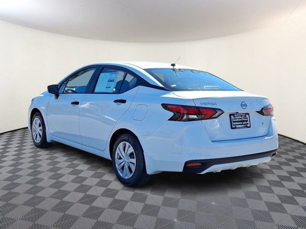 New 2025 Nissan Versa 1.6 S Sedan
