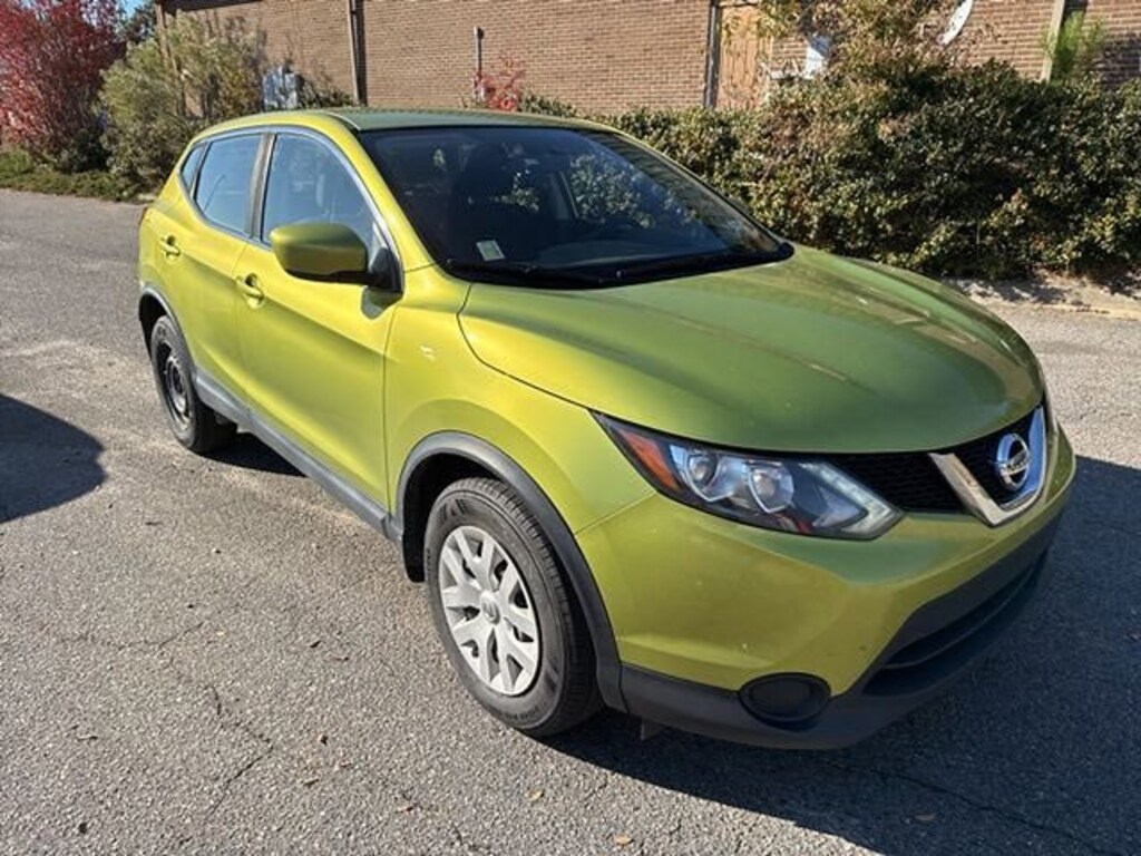 Used 2017 Nissan Rogue Sport S SUV