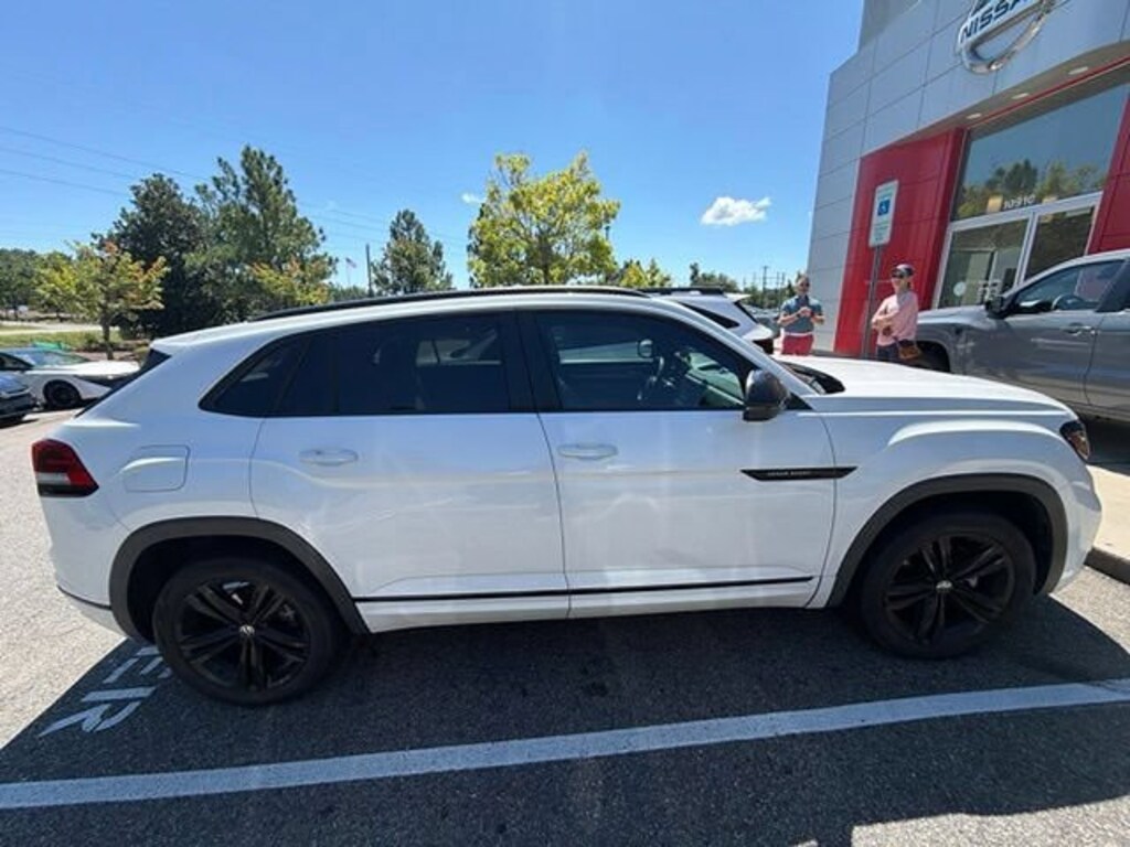 Used 2023 Volkswagen Atlas Cross Sport 2.0T SEL R-Line Black SUV
