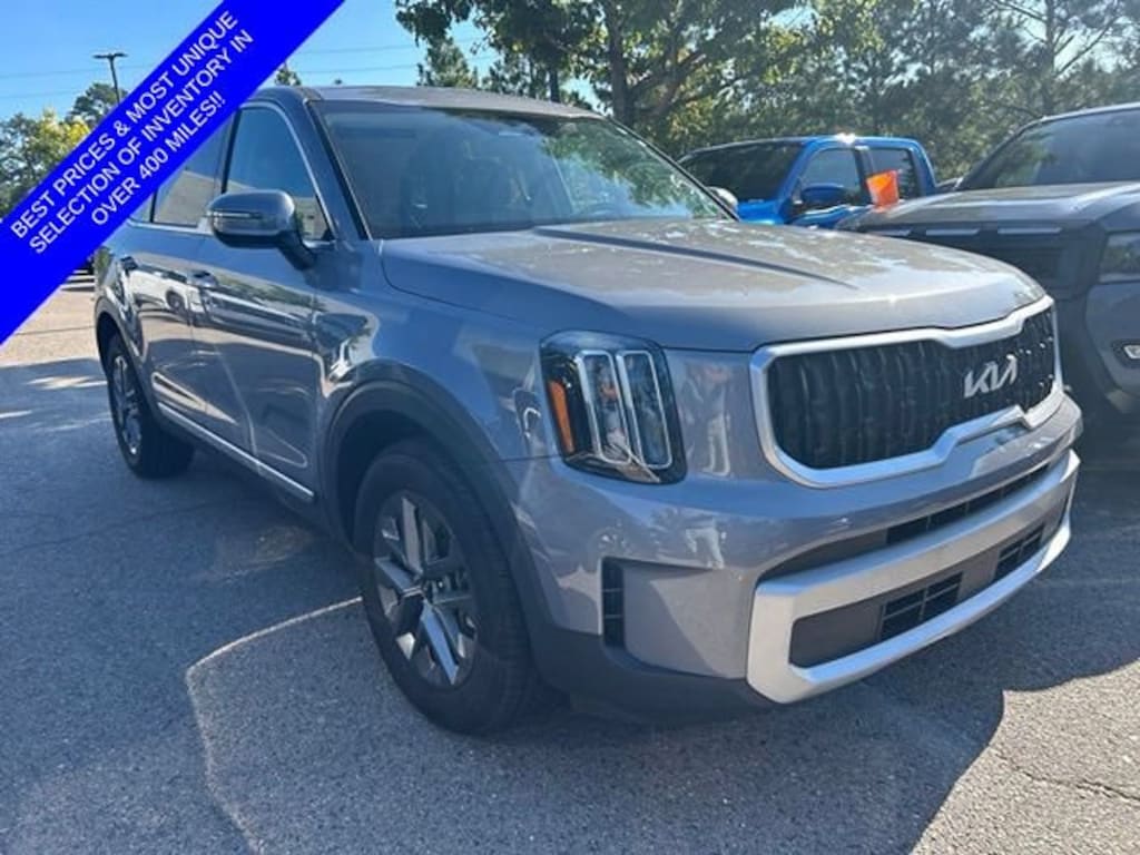 Used 2024 Kia Telluride LX SUV