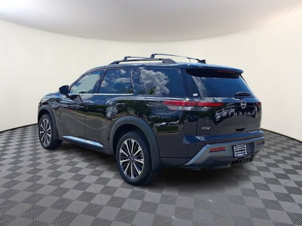 New 2026 Nissan Pathfinder Platinum SUV