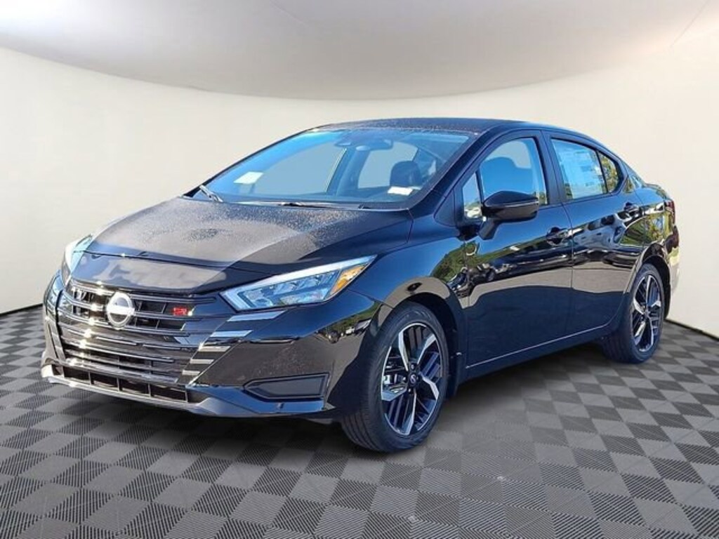 New 2025 Nissan Versa 1.6 SR Sedan