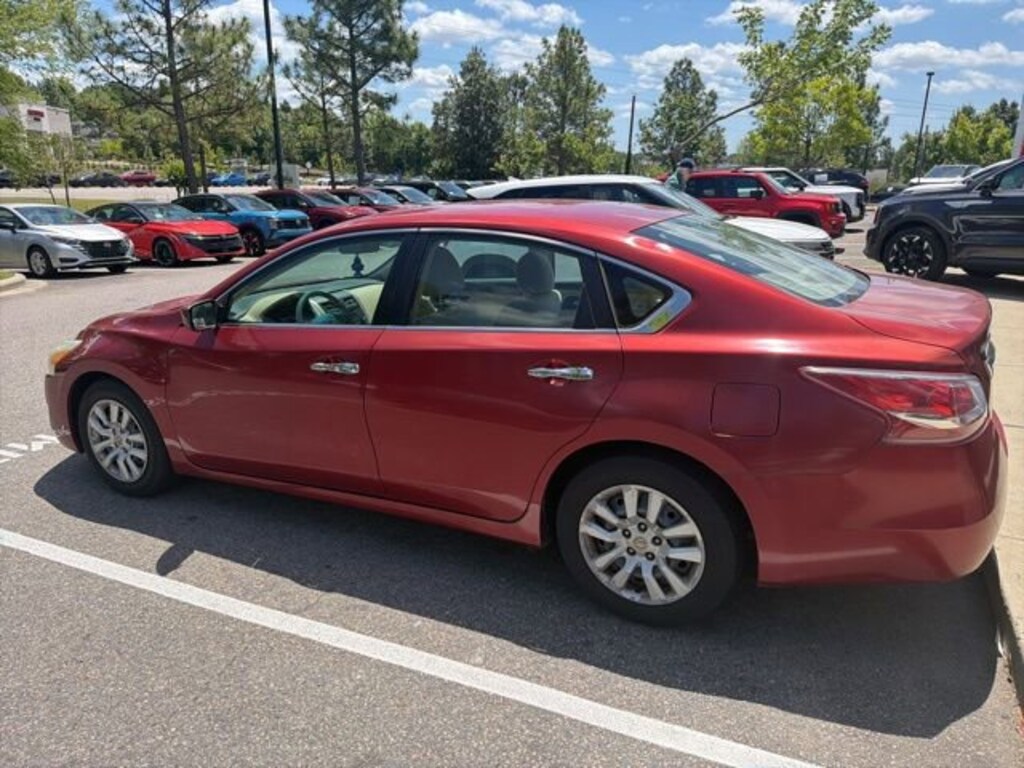 Used 2013 Nissan Altima 2.5 S Sedan