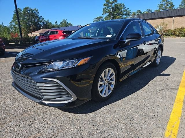 2023 Toyota Camry LE photo 2