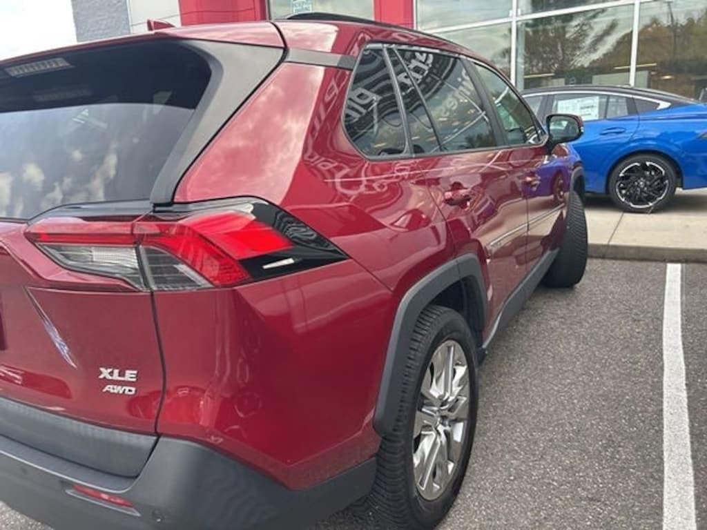 Used 2019 Toyota RAV4 XLE Premium SUV