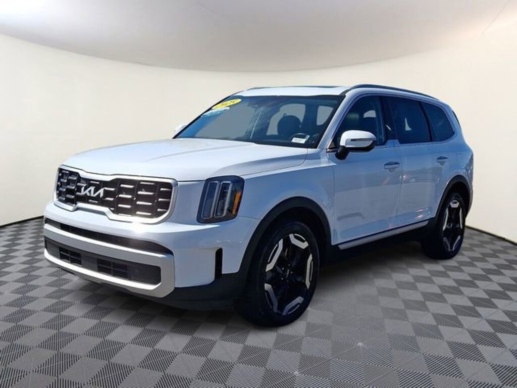 Certified 2025 Kia Telluride S SUV