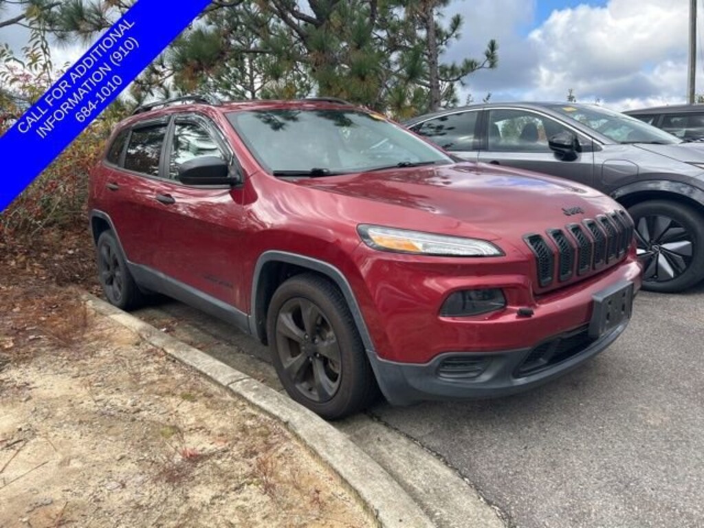 Used 2017 Jeep Cherokee Sport FWD SUV