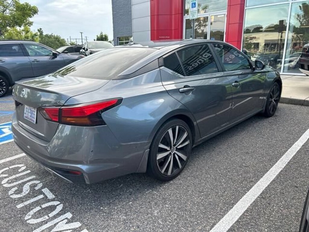 Used 2020 Nissan Altima 2.5 SR Sedan