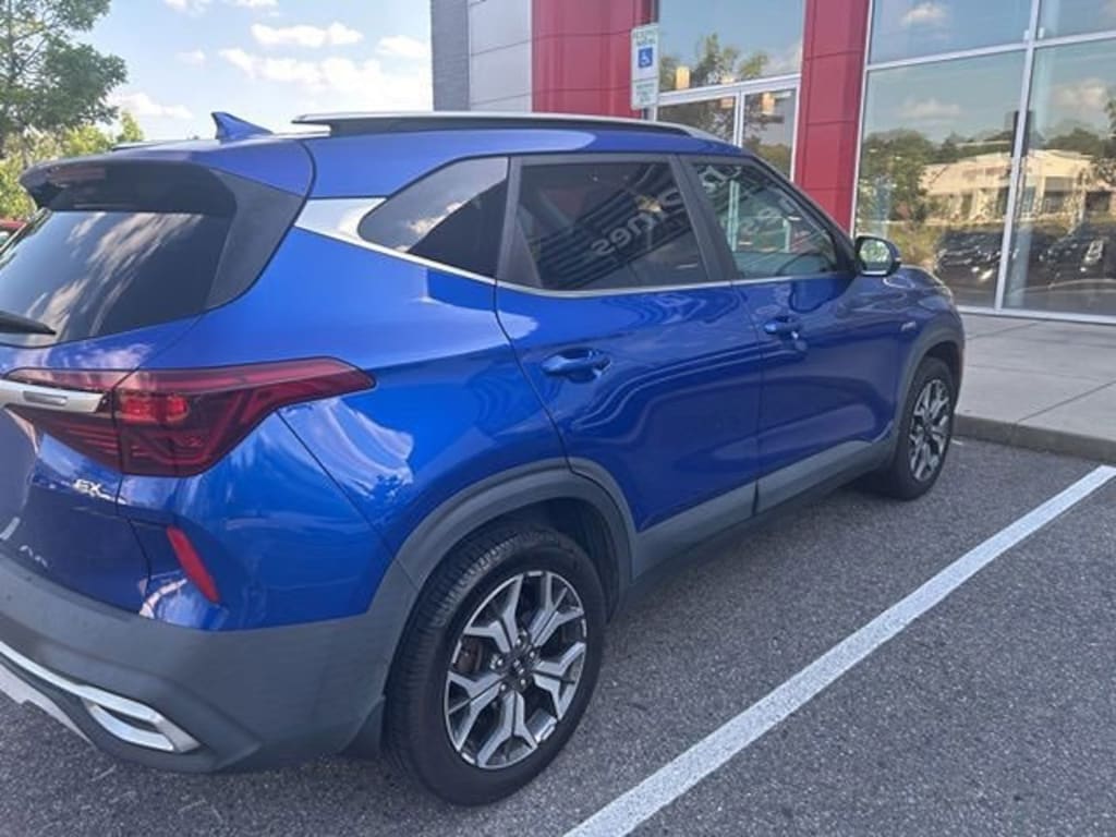 Used 2021 Kia Seltos EX SUV